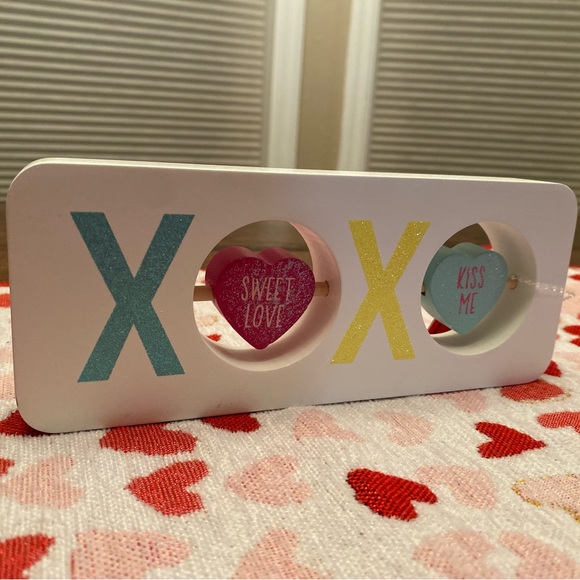 Valentine’s Day Tier Tray Decor, XOXO Wood Sign, Sweet Love & Kiss Me Wood Sign - Picture 15 of 16